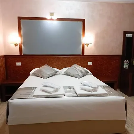 Korean Sonata Hotel 3*